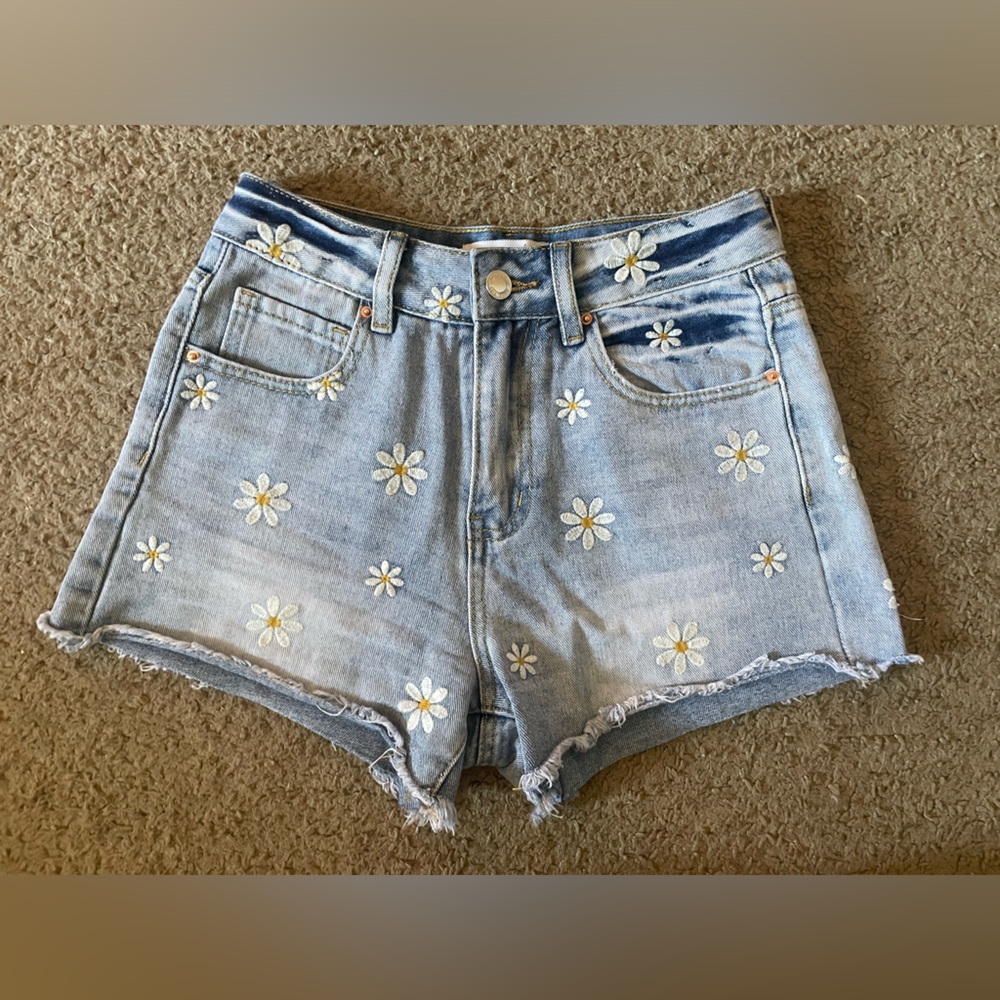 Blue Denim Jean Shorts with White and Yellow Embroidered Flowers, Size 0/24
